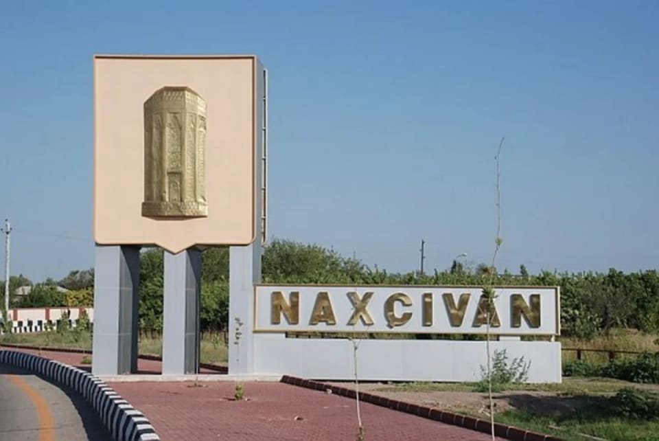Naxçıvan aeroportunun yaxınlığında yerləşən məktəblərdə müəllimlər və şagirdlər təxliyə edilib 