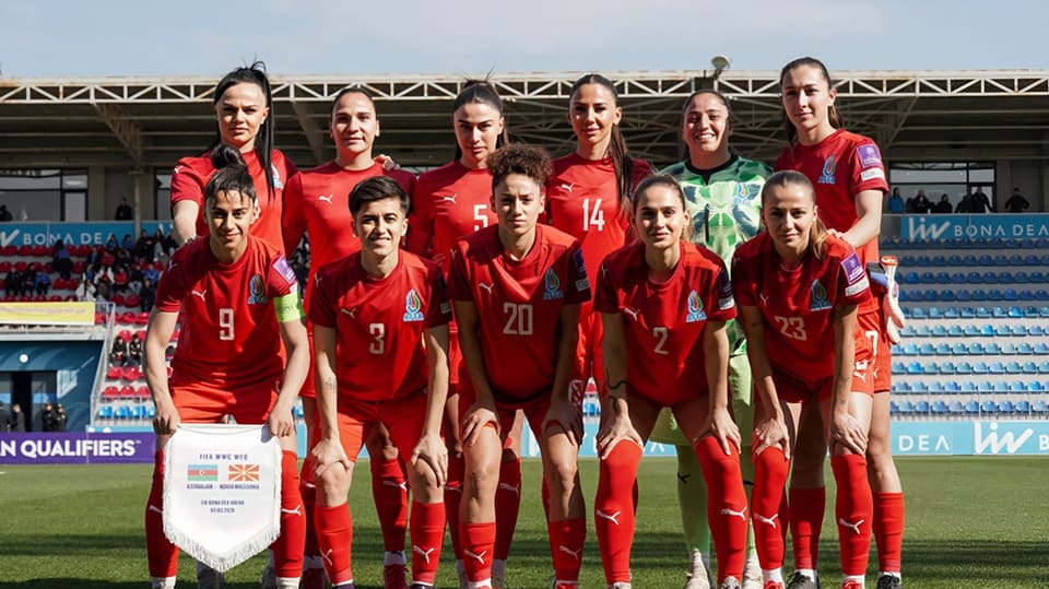 DÇ: Azərbaycan millisi Macarıstan səfərində 