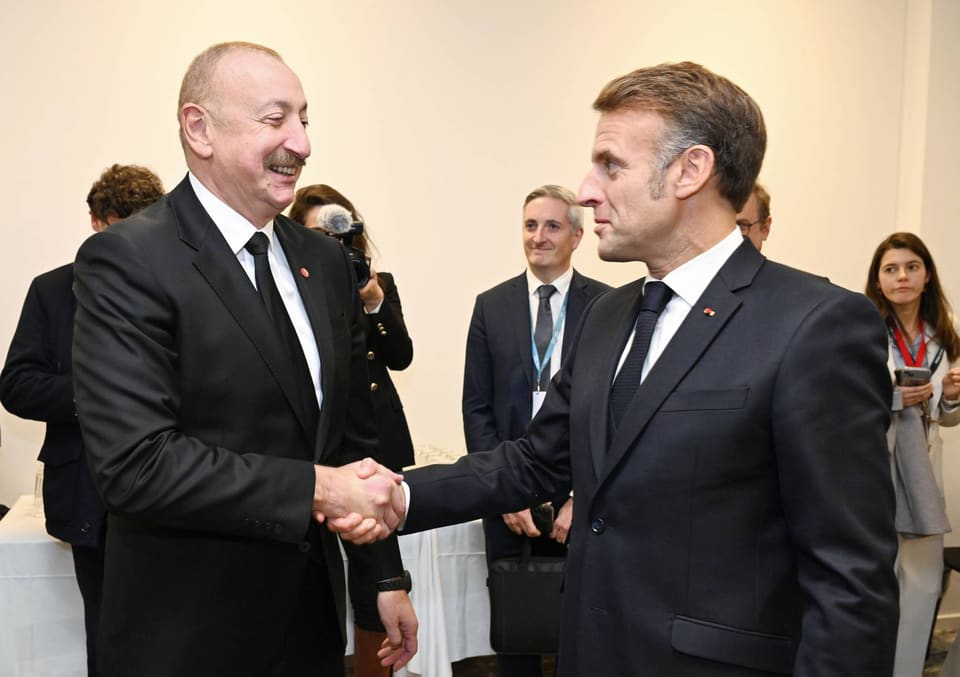 Makron Prezident İlham Əliyevə zəng vurub, İranın dron hücumu ilə əlaqədar Fransanın Azərbaycana dəstəyini ifadə edib