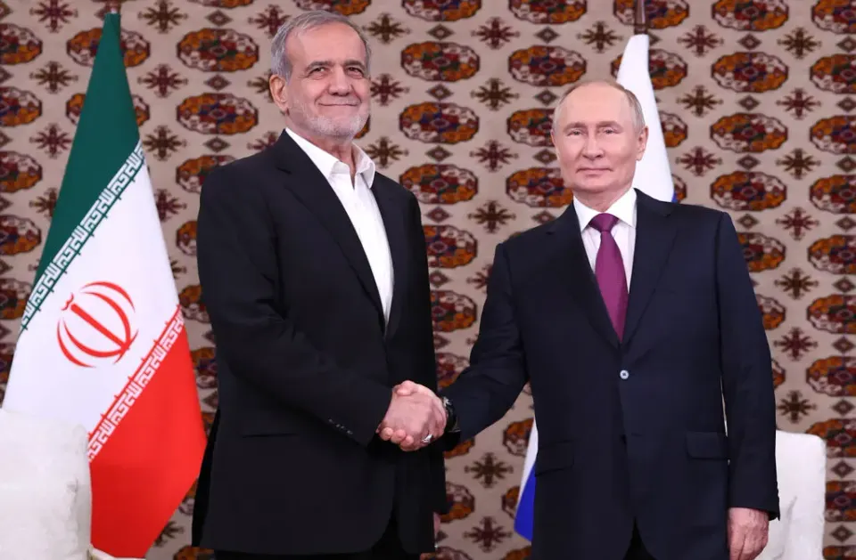 Putin Pezeşkianla Yaxın Şərqdəki vəziyyəti müzakirə edib