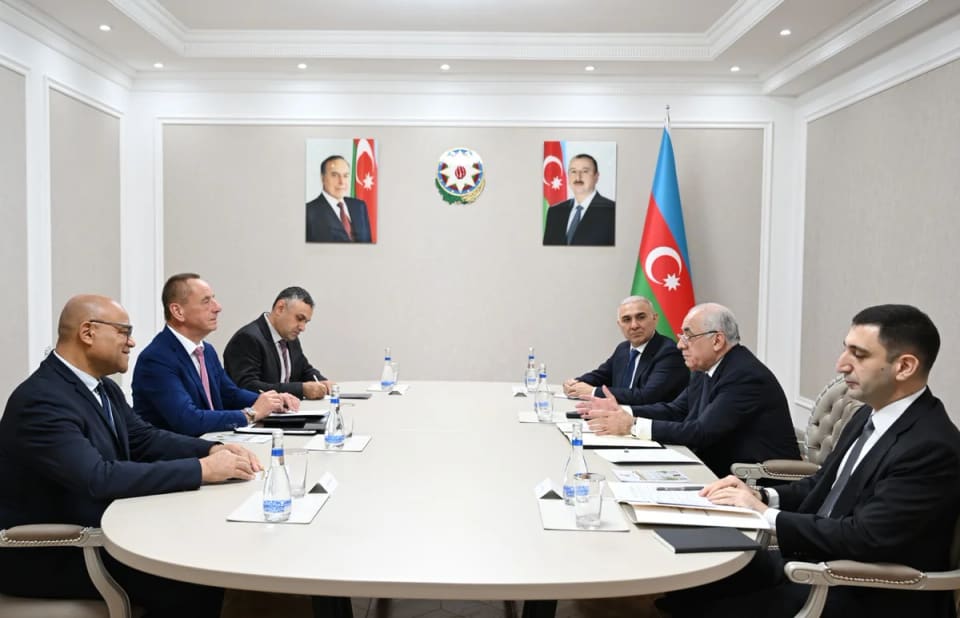 Baş nazir Kanoe Federasiyasının prezidenti ilə görüşüb