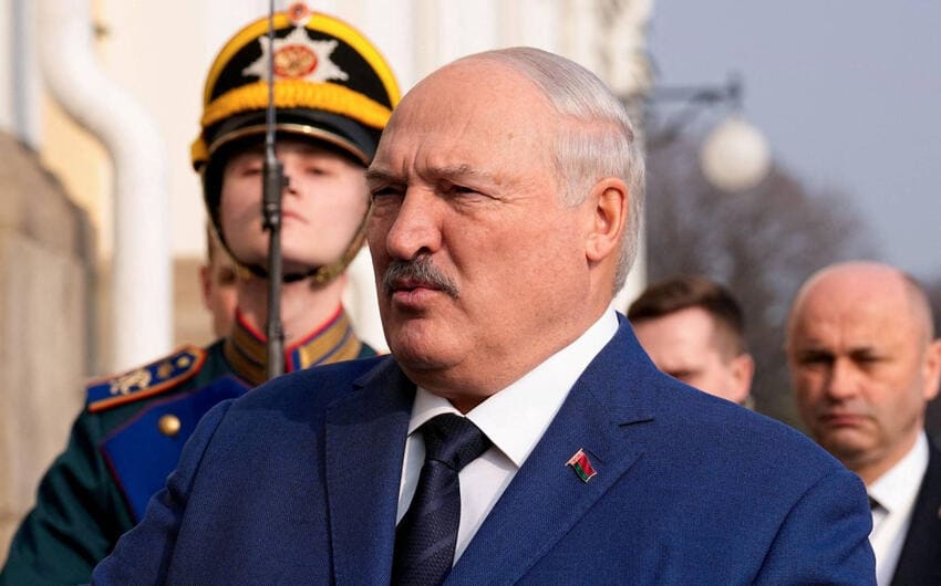 Lukaşenko Şimali Koreyaya səfər edib