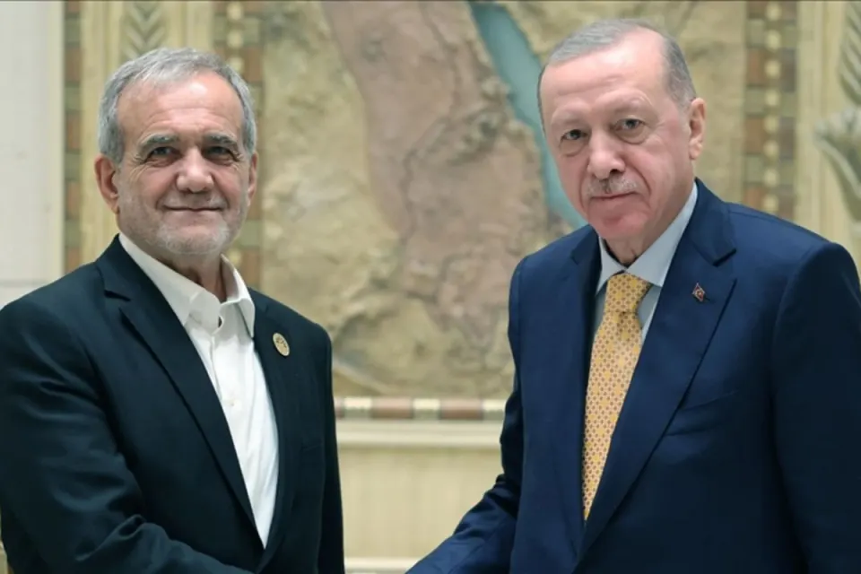 Pezeşkian Ərdoğana təşəkkür edib