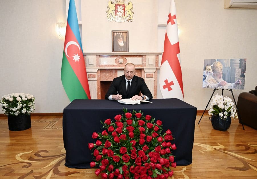  İlham Əliyev Gürcüstanın Azərbaycandakı səfirliyində olub, başsağlığı verib