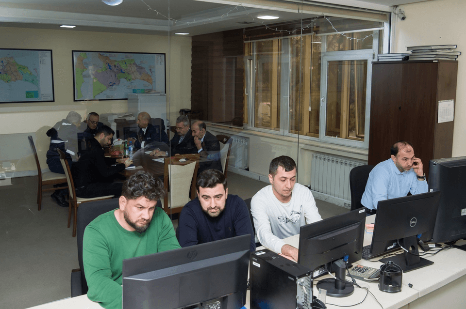 ADSEA: Ərazilərin yağış sularından təmizlənməsi istiqamətində işlər intensiv şəkildə davam edir - FOTOLAR