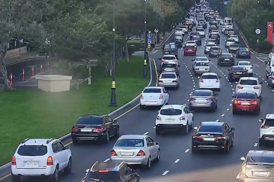 Hazırda Bakıda sıxlıq müşahidə olunan yollar açıqlanıb