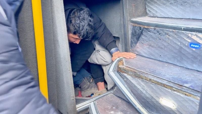 Türkiyədə avtobusun baqaj bölməsində 53 qanunsuz miqrant aşkar edilib
