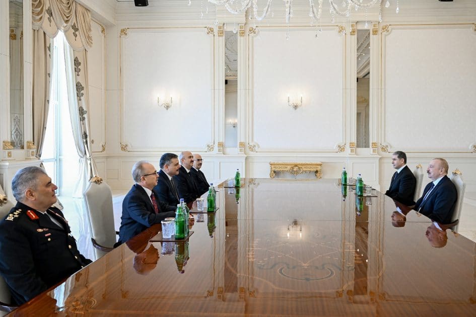 İlham Əliyev Türkiyənin daxili işlər naziri Mustafa Çiftçini qəbul edib
