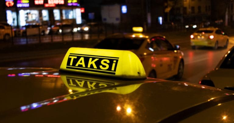 AYNA: Nazirlər Kabinetinin sərəncamı taksi sahəsini əhatə etmir