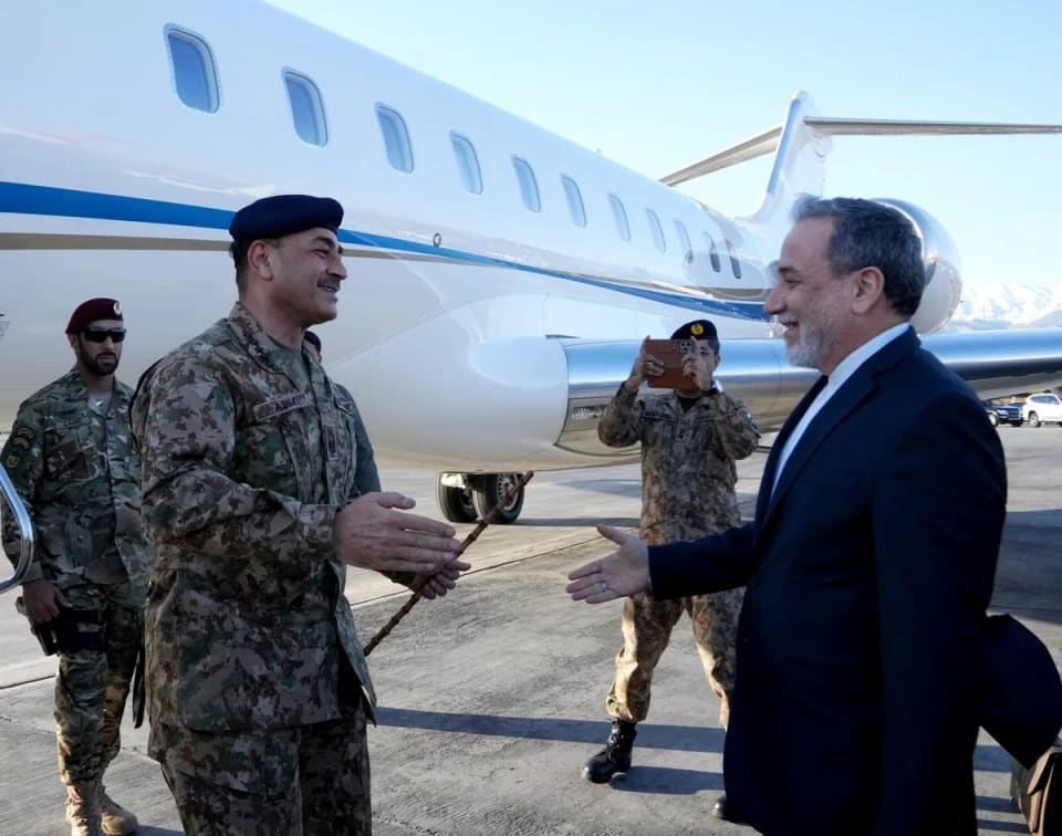 Pakistan Ordusunun baş komandanı İrana səfər edib
