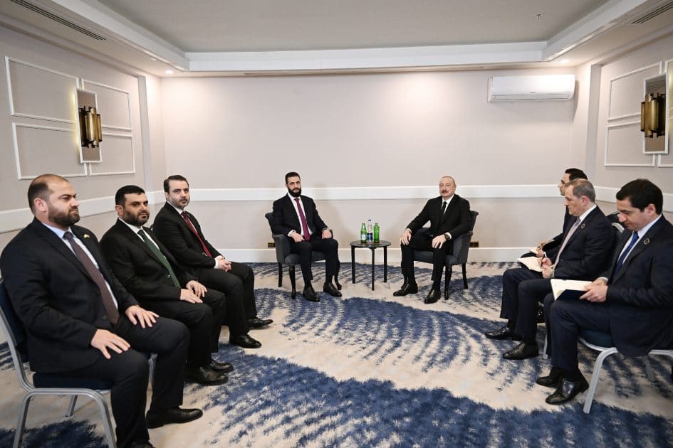 İlham Əliyev Antalyada Suriyanın keçid dövrü Prezidenti ilə görüşüb - YENİLƏNİB
