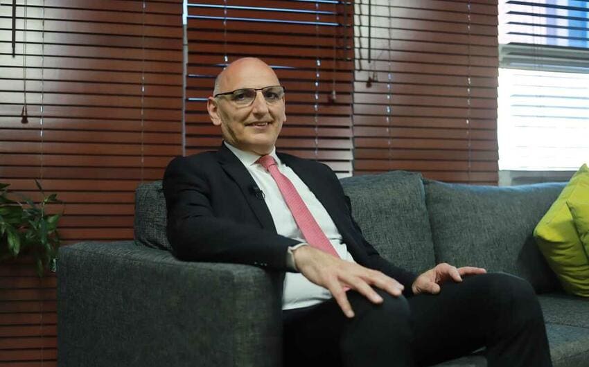  Elçin Əmirbəyov: Azərbaycan və Ermənistan hazırda de-fakto sülh şəraitində yaşayır