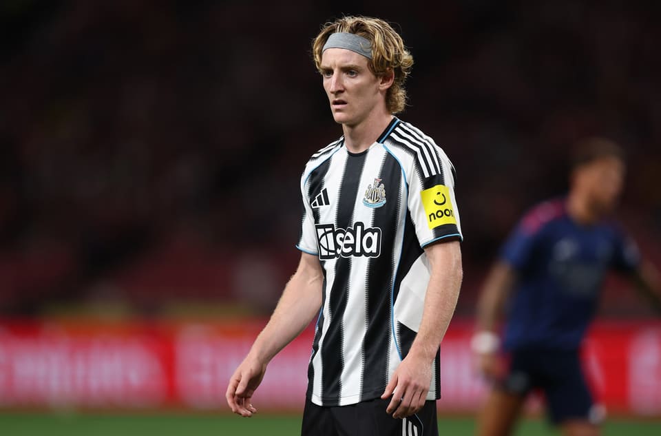 "Nyukasl" Antoni Qordonun satış qiymətini müəyyənləşdirdi