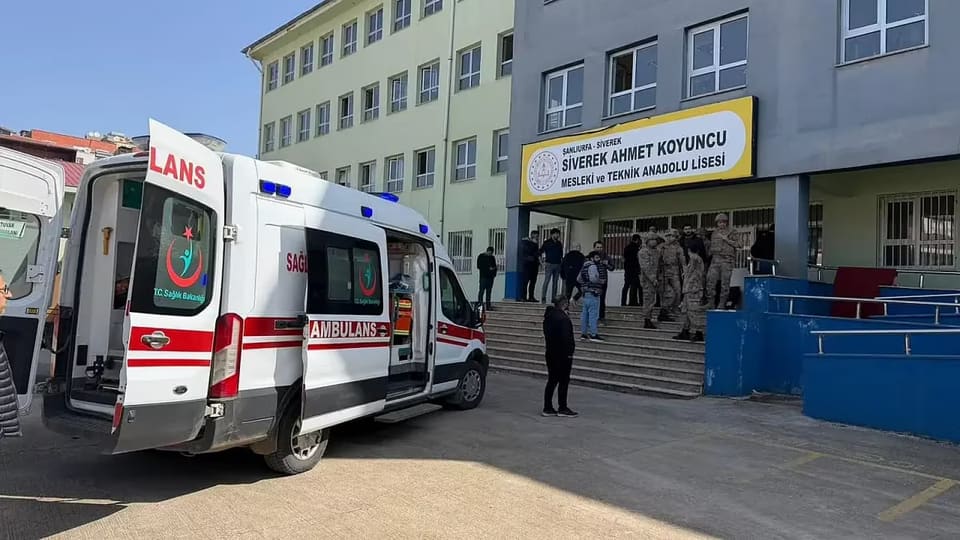 Türkiyədə məktəbdə qətliam törədən şagirdin anası həbs edilib