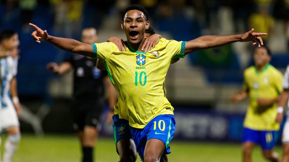 "Mançester Yunayted" 16 yaşlı braziliyalı futbolçunu transfer etmək istəyir 