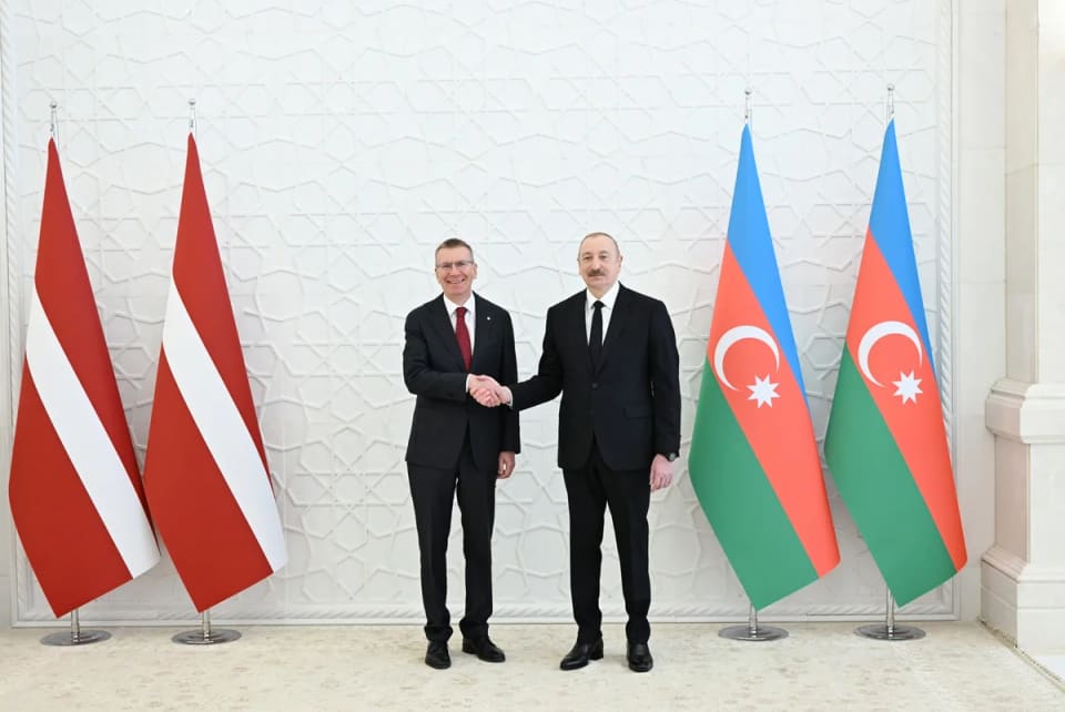 İlham Əliyev və Edqars Rinkeviçs mətbuata bəyanatlarla çıxış ediblər - YENİLƏNİB