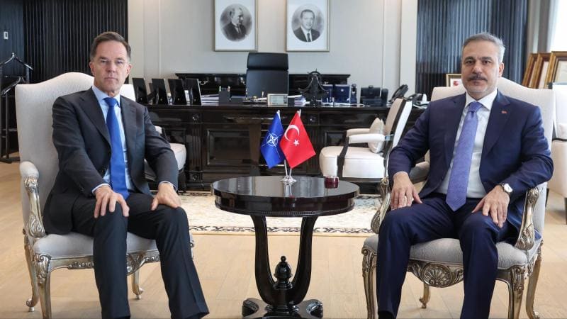 Hakan Fidan NATO-nun baş katibi ilə görüşüb