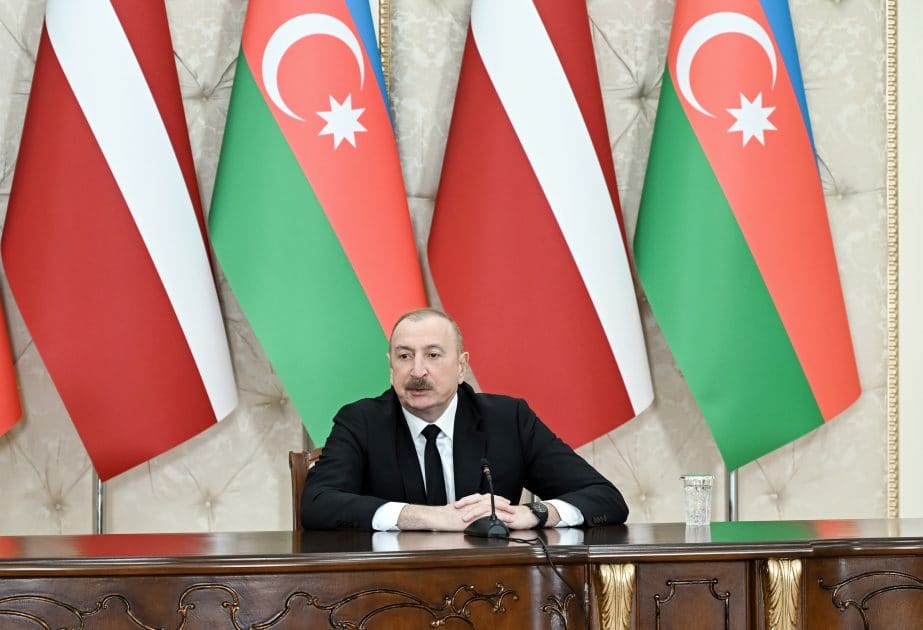  İlham Əliyev: Əminəm ki, Latviya Prezidentinin bu səfəri ikitərəfli imkanlar üçün yaxşı fürsətlər yaradacaq