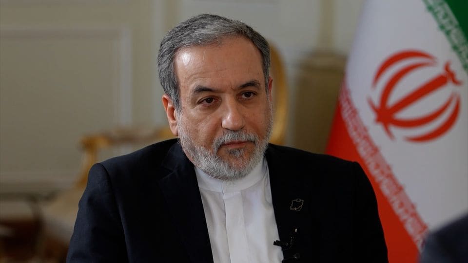 Əraqçi yenidən İslamabada səfər edib