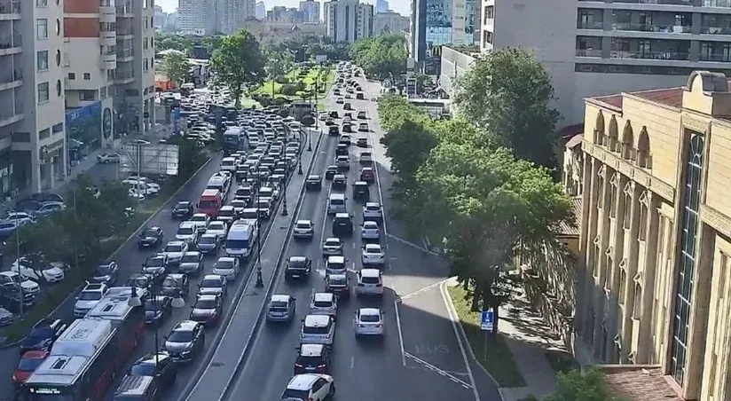Hazırda Bakıda sıxlıq müşahidə olunan yollar açıqlanıb