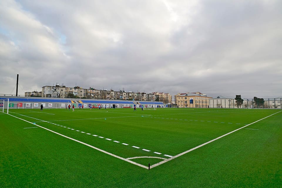 Binə stadionunun ot örtüyünə FIFA sertifikatı verilib 