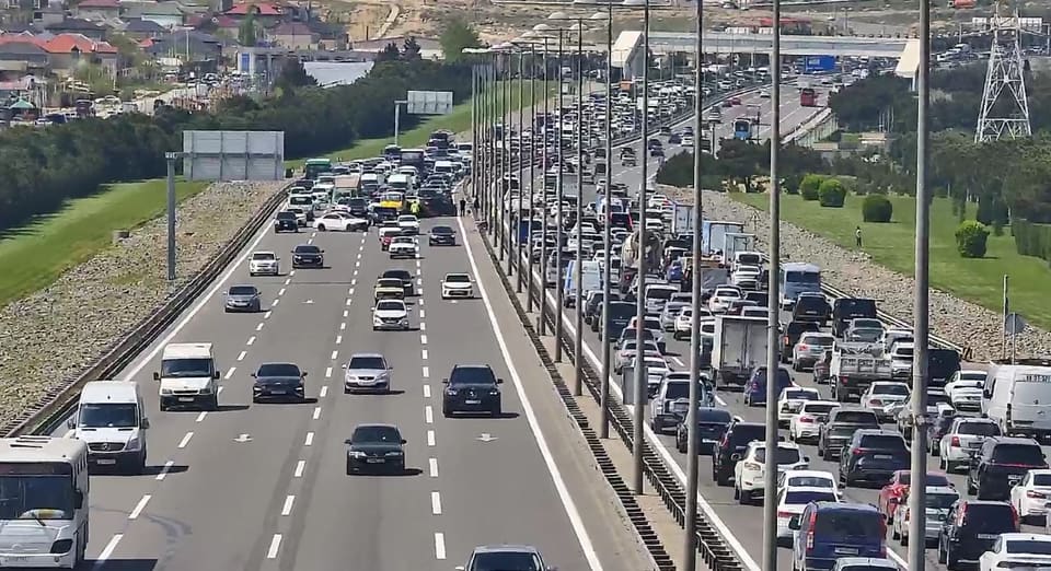 Aeroport yolunda yol-nəqliyyat hadisəsi baş verib
