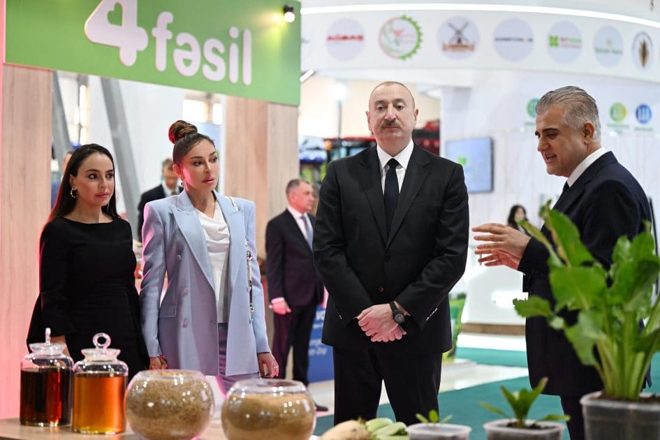 İlham Əliyev 19-cu “Caspian Agro Week” və 31-ci “InterFood Azerbaijan” sərgiləri ilə tanış olub - YENİLƏNİB