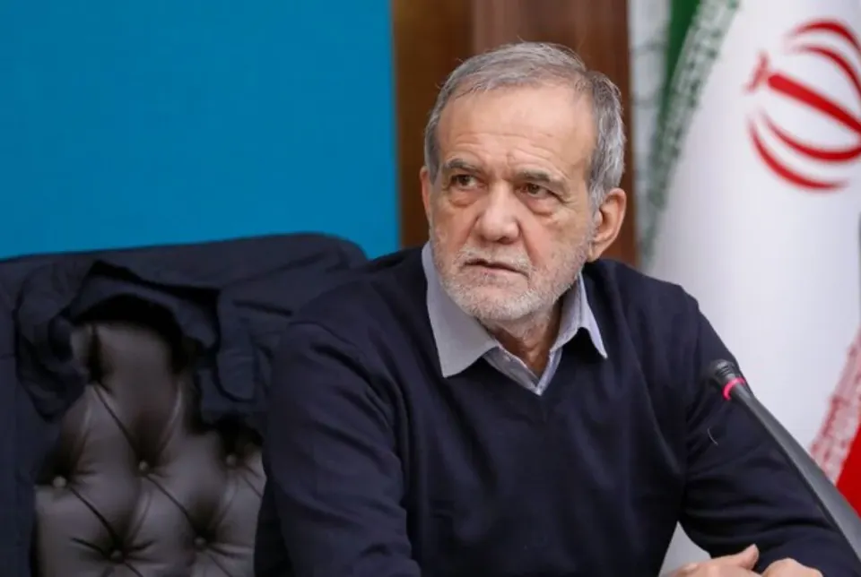 Pezeşkian İranın Ali Lideri Müctəba Xamenei ilə görüşüb