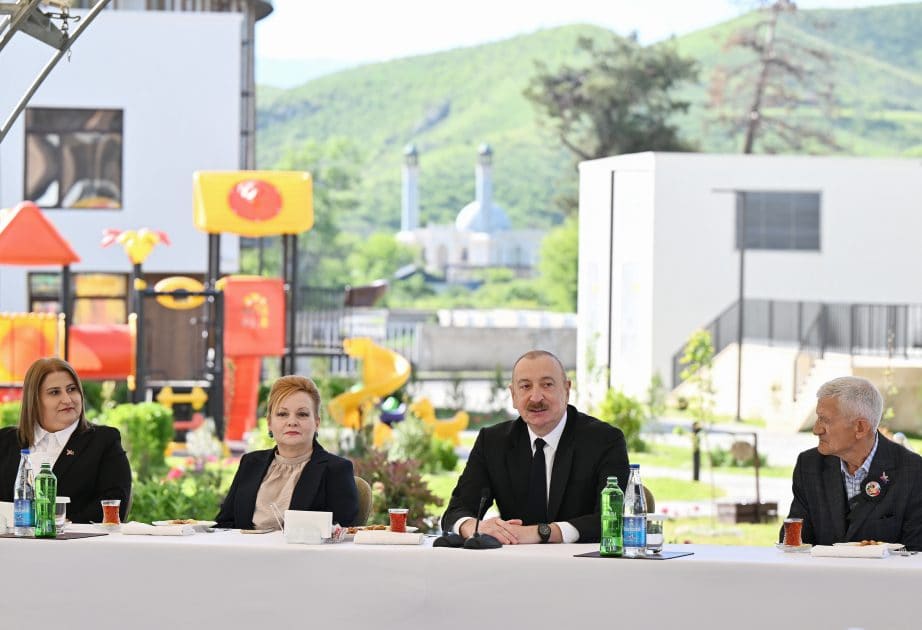 İlham Əliyev: Ulu Öndərin Azərbaycan tarixində həlledici rolu bizim yaddaşımızdan heç vaxt silinməyəcək