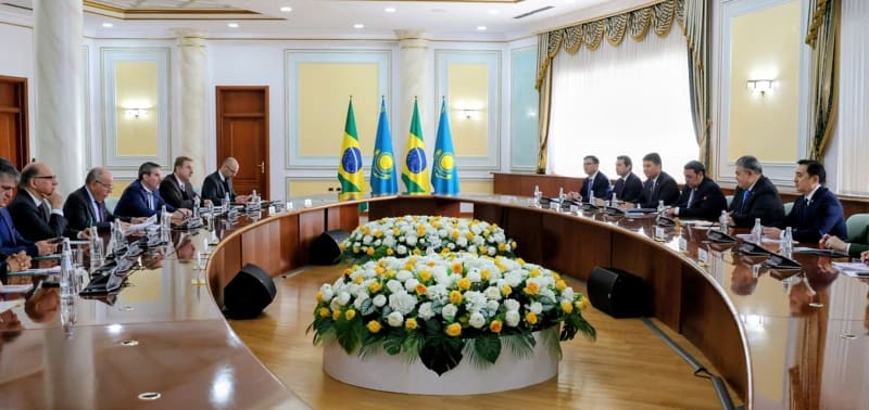 Qazaxıstan və Braziliya xarici işlər nazirləri Astanada danışıqlar aparıblar