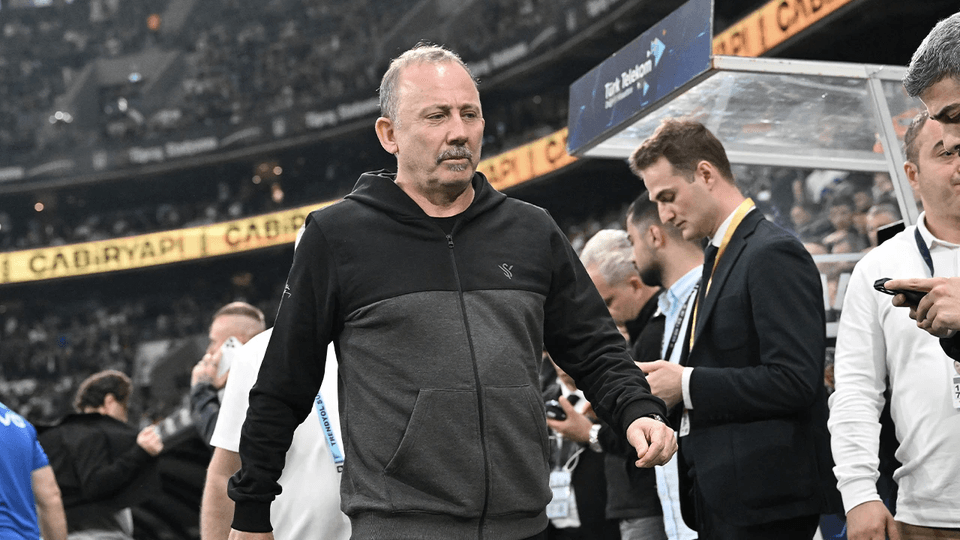 "Beşiktaş" Sərgən Yalçınla yollarını ayırdı 