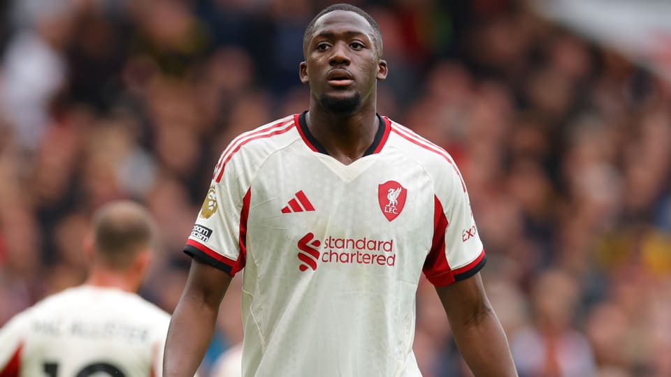 "Liverpul" Konate ilə yollarını ayırdı 