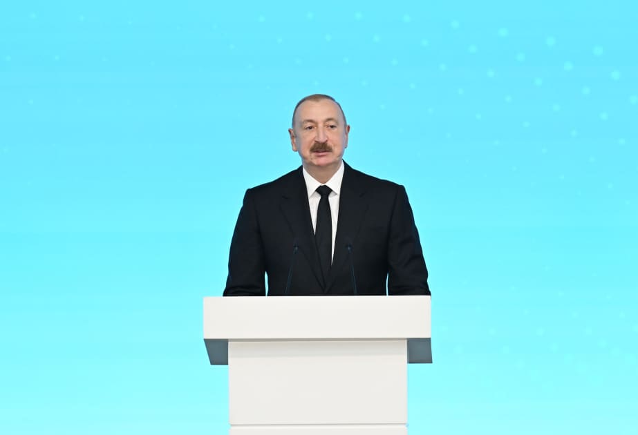  İlham Əliyev: Xəzər Neft və Qaz Sərgisi müasir Azərbaycanın enerji inkişafının təməlini qoydu