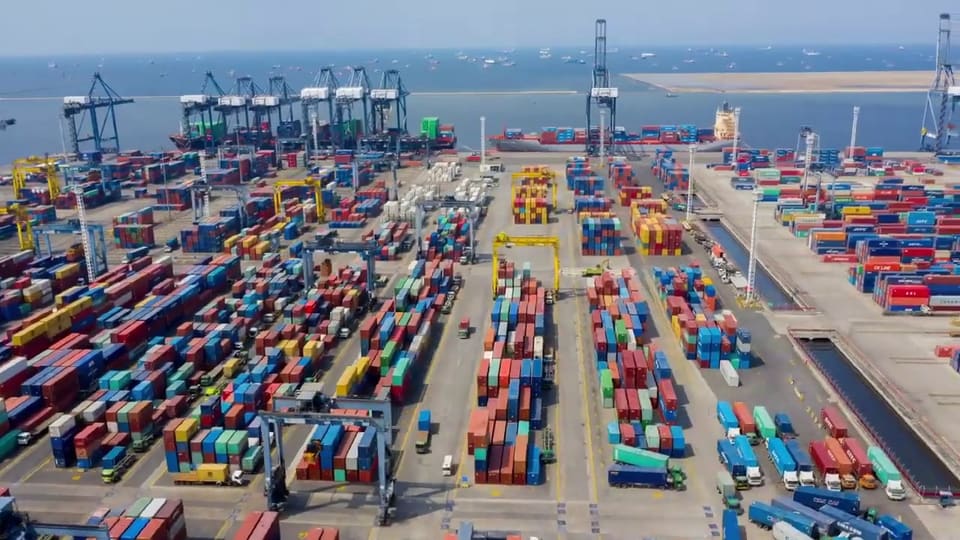 Bakı Limanında bu ilin may ayında 812 min tondan çox yük aşırılıb