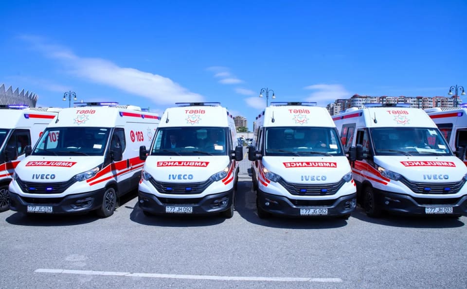 25 yeni ambulans və reanimobil regionlara göndərilib