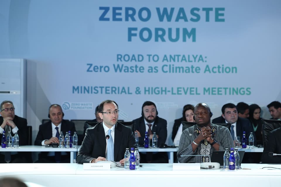 Məcnun Məmmədov İstanbulda “Sıfır Tullantı Forumu 2026” toplantısında çıxış edib 