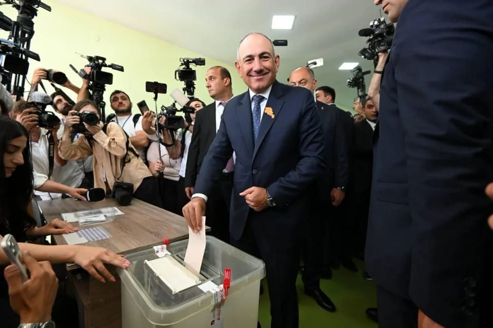 Paşinyan səs verib