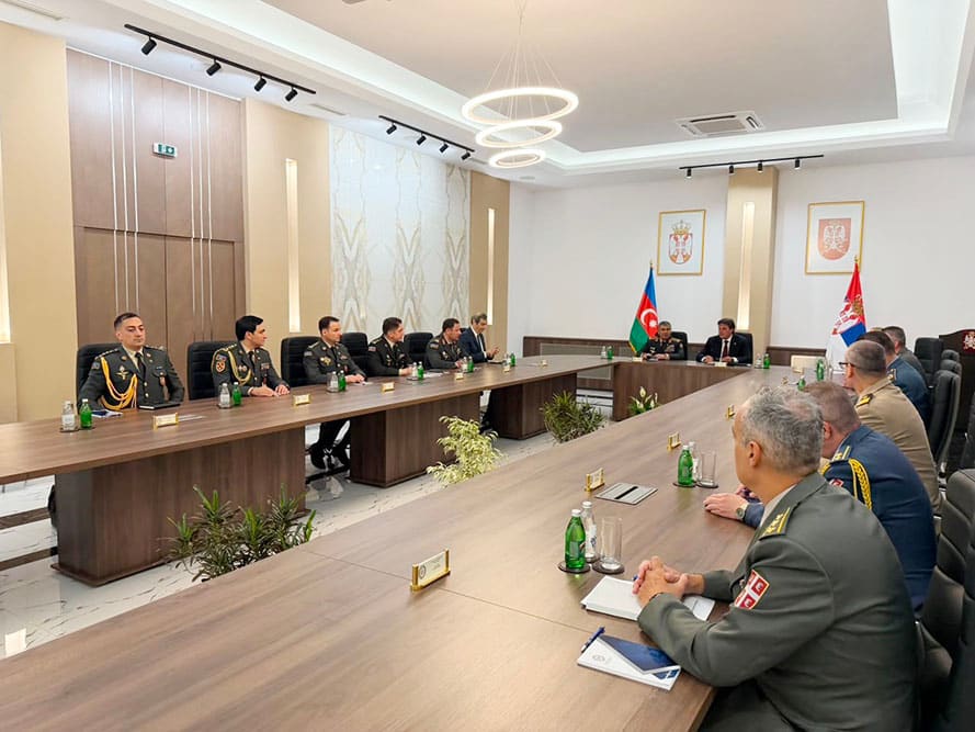 Azərbaycan müdafiə naziri Serbiyada rəsmi səfərdədir