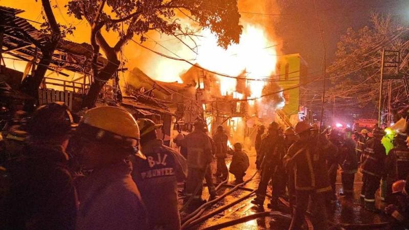 Filippində 500 nəfər evsiz qaldı