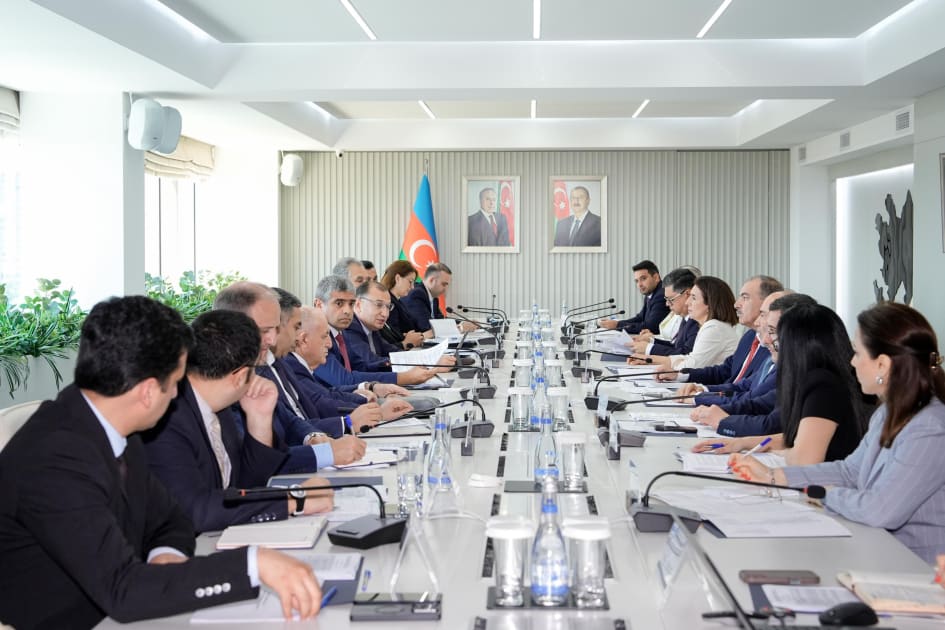 Sosial və İqtisadi məsələlər üzrə Üçtərəfli Komissiya növbəti iclasını keçirib