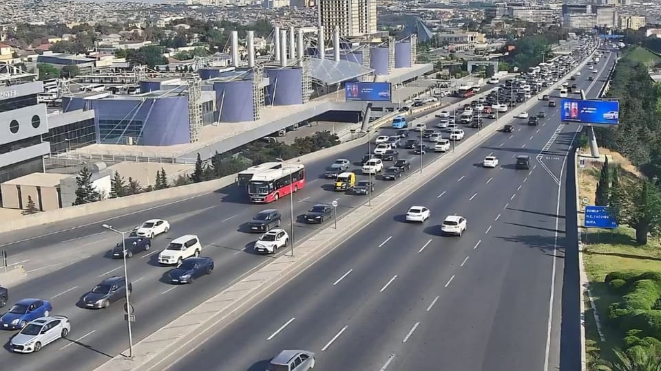 Bakıda hazırda sıxlıq müşahidə olunan yollar açıqlanıb