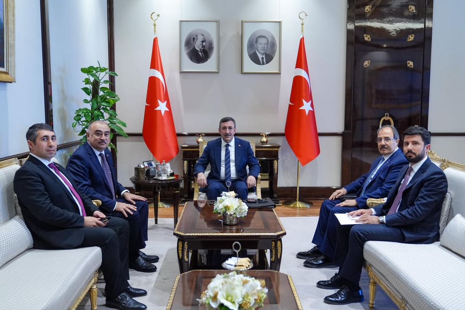 Cevdet Yılmaz Rəşad Məmmədovla görüşüb