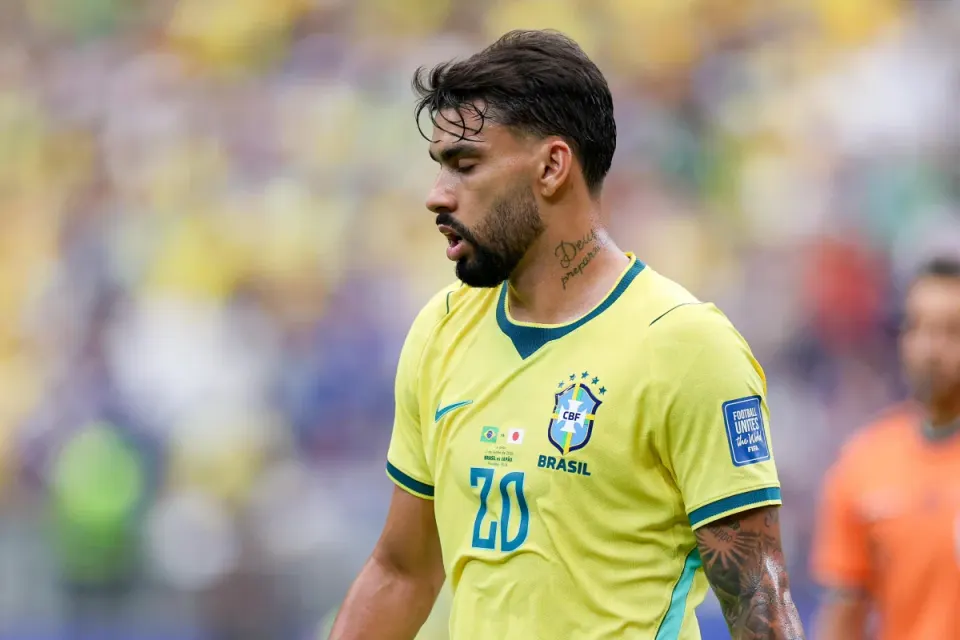 Braziliya millisinin yarımmüdafiəçisi sıradan çıxdı