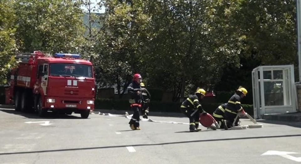 FHN Ağsuda şərab emalı zavodunda yanğın-taktiki təlim keçirib