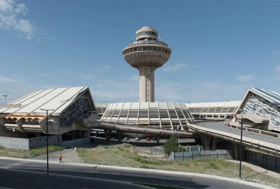 İrəvanda aviareyslərdə gecikmə yaşanıb