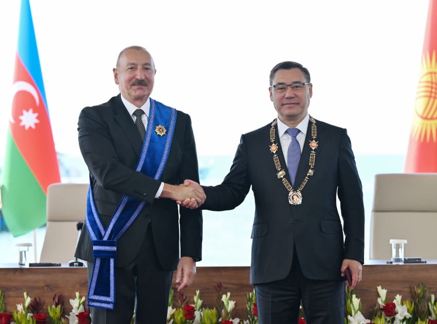 Presidents of Azerbaijan and Kyrgyzstan Exchange Top State Honors at Award Ceremony