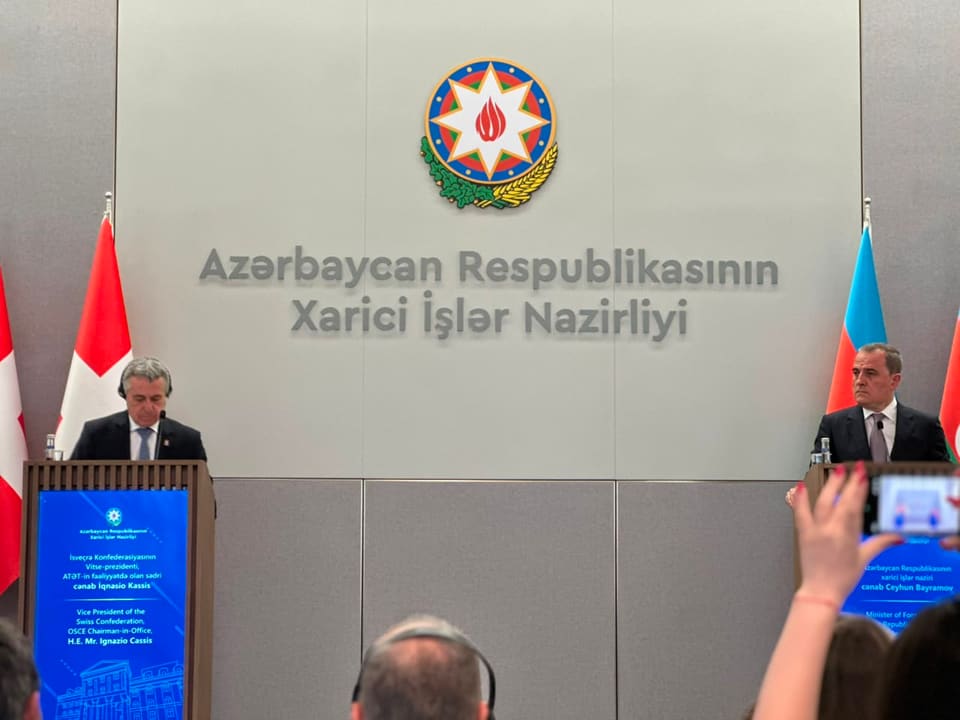 Ceyhun Bayramov İqnasio Kassis ilə mina təhlükəsizliyi məsələsini müzakirə edib