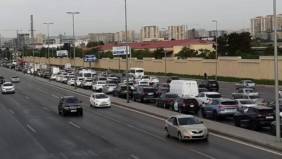 Bakıda hazırda sıxlıq müşahidə olunan yollar açıqlanıb