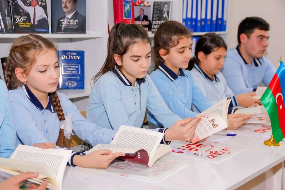 "Məktəblərdə IX sinifdən sonrakı tədris proqramı yenidən qurulmalıdır" – Ekspert