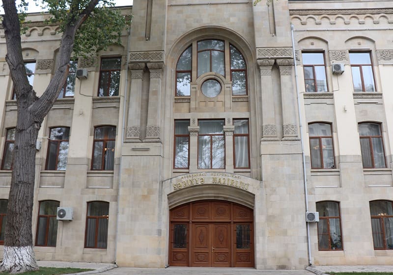 Lisenziyasız kosmetoloji fəaliyyət göstərən şəxslə bağlı Baş Prokurorluğa müraciət edilib